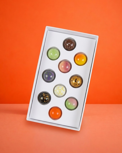 Verrassingsbox met 10 handgemaakte bonbons van SIJL, samengesteld door onze chocolatiers
